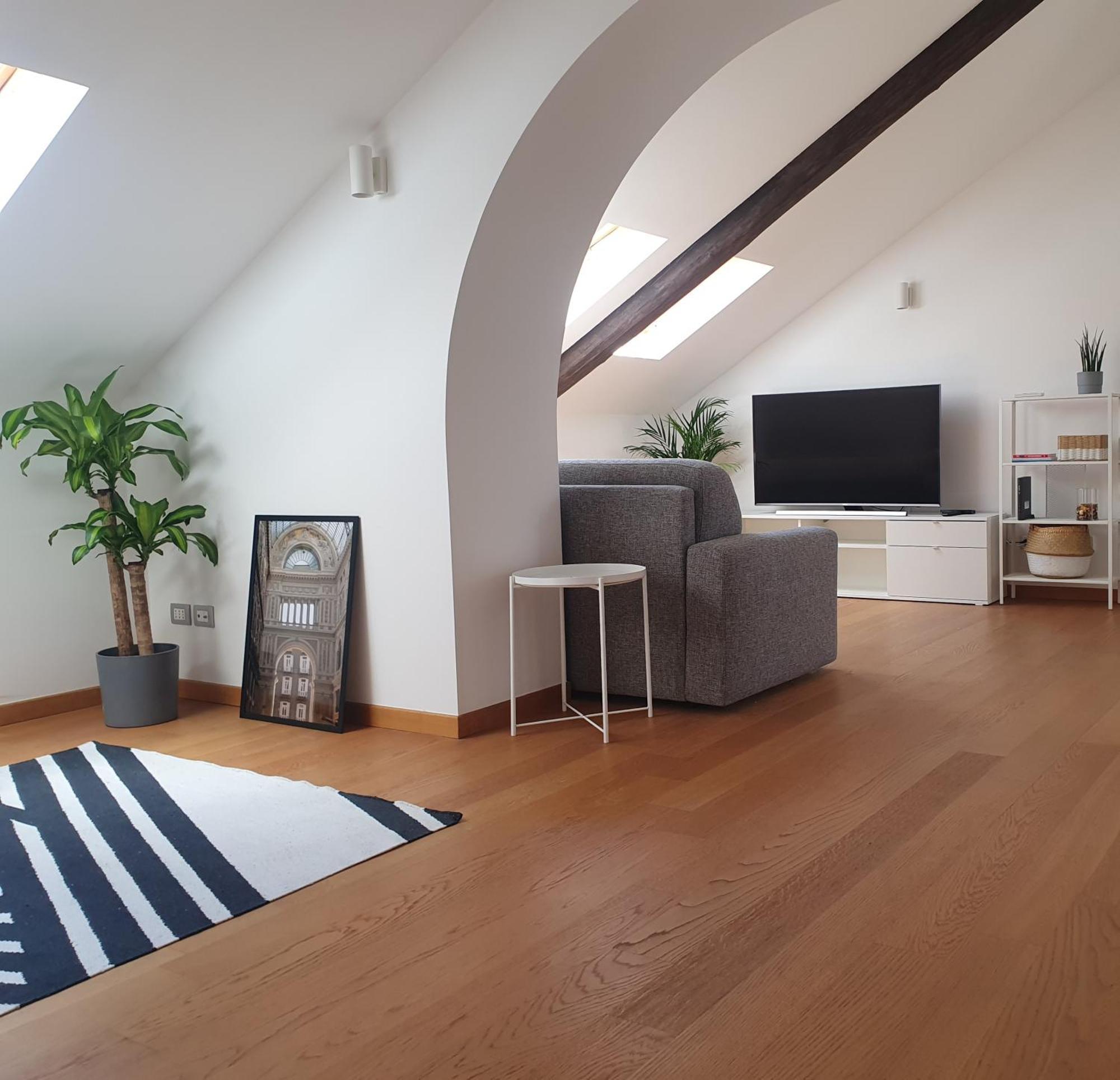 Unonoveuno Luxury Apartment Naples Exterior photo